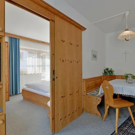 Pensjonat Gaestehaus Elfriede Mayrhofen